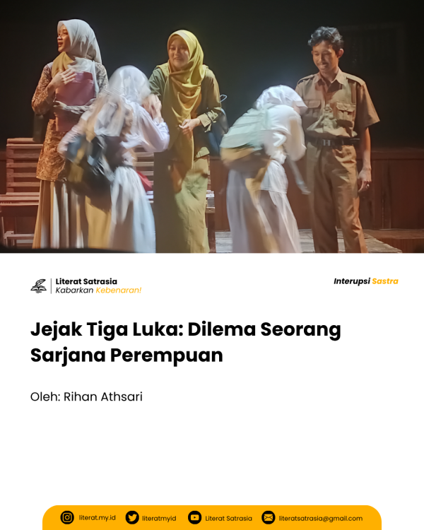 Pementasan teater yang menampilkan lima aktor dengan kostum khas, menggambarkan adegan emosional antara perempuan berhijab dan seorang pria berseragam dinas.